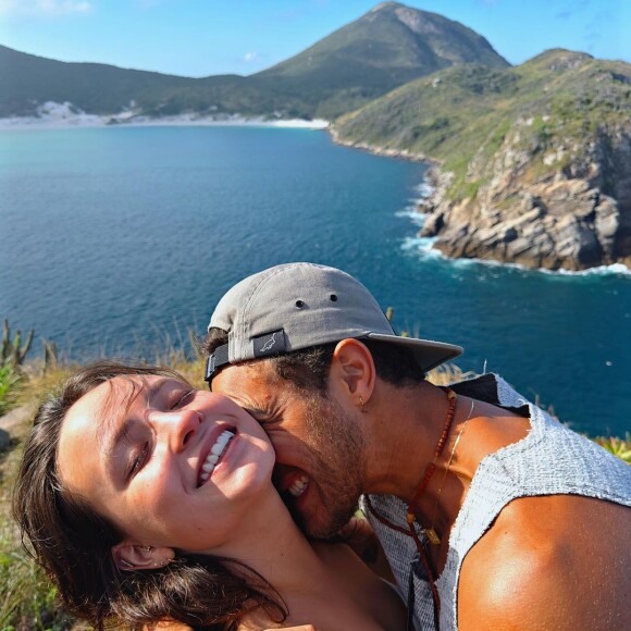 Larissa Manoela e André Luiz Frambach anunciaram seu noivado no final do ano de 2022