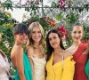A noiva Celina Locks com suas convidadas, cada uma com vestido de festa diferente