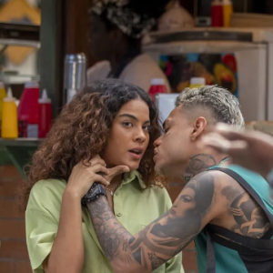 Bella Campos e o ex MC Cabelinho estavam juntos na novela 'Vai na Fé'