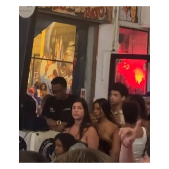 Bella Campos e Vini Albuquerque juntos aproveitando a noite no Rio