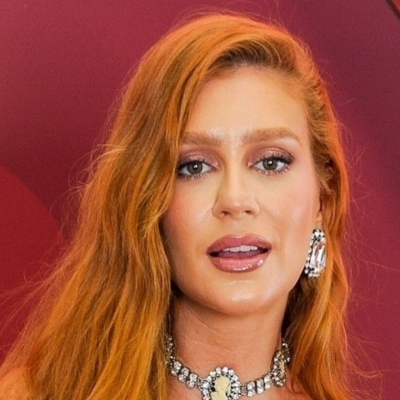 Marina Ruy Barbosa é defendida pela mãe da melhor amiga, que chama Loreto de 'fanfarrão metido a galã'