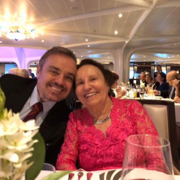 Possível filho de Gugu Liberato ainda não fez o exame de DNA pois a mãe do apresentador não foi ainda notificada, ao contrário das demais partes citadas no testamento do artista