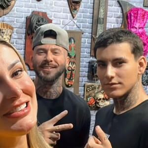 Arthur Urach passou uma noite com Mari Ávila após influenciadora gravar vídeo pornô com Andressa Urach