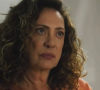 Angelina costuma defender Agatha (Eliane Giardini) dos comentários de Irene (Gloria Pires) em Terra e Paixão