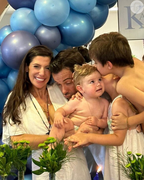 Kayky Brito e Tamara Dalcanale em fotos com o filho do casal, Kael, e os outros dois filhos dela