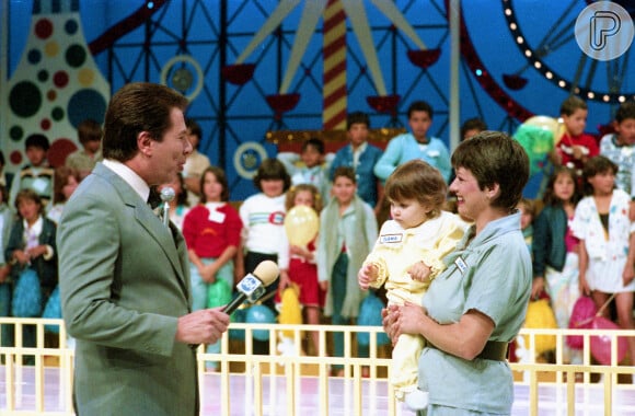 Silvio em foto do 'Domingo no Parque', nos anos 1980, um dos mais lendários quadros do seu programa de TV