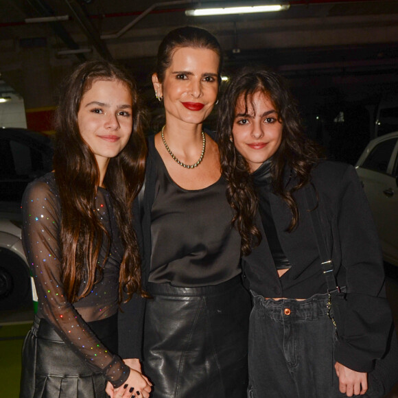 Flavia Camargo, mulher de Luciano Camargo, 'quebrou' o all black com tênis branco para show do The Weeknd