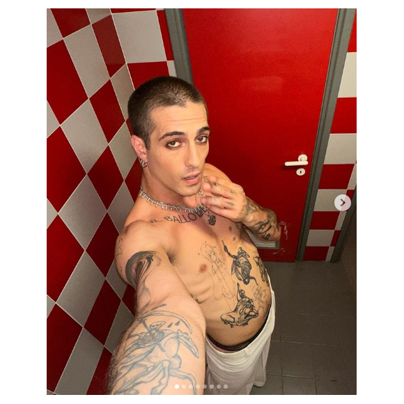 Damiano David é vocalista da banda Måneskin que foi formada na Itália em 2016