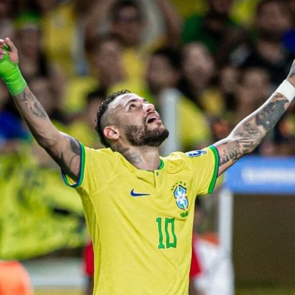 Neymar mostra estado do joelho após lesão grave, em meio a polêmcias de nova traição, separação de Bruna Biancardi e indiretas de Bruna Marquezine e Presidente Lula