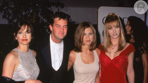 Velório de Matthew Perry: Jennifer Aniston, Courteney Cox e Lisa Kudrow foram fotografadas pelo TMZ na entrada do velório