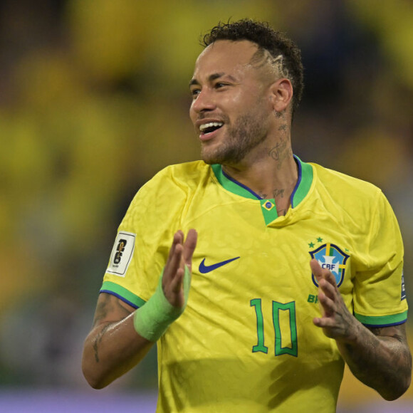 Foco de Neymar será o trabalho, mas astróloga prevê que jogador se meterá em novas polêmicas em 2024