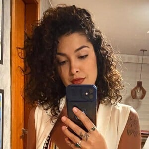 A humorista Giovana Fagundes causou indignação nas redes sociais ao fazer uma piada com o acidente de avião que matou Marília Mendonça