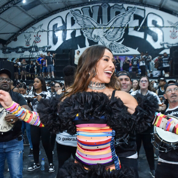 Sabrina Sato é destaque certo no desfile de carnaval da Gaviões da Fiel em 10 de fevereiro de 2024