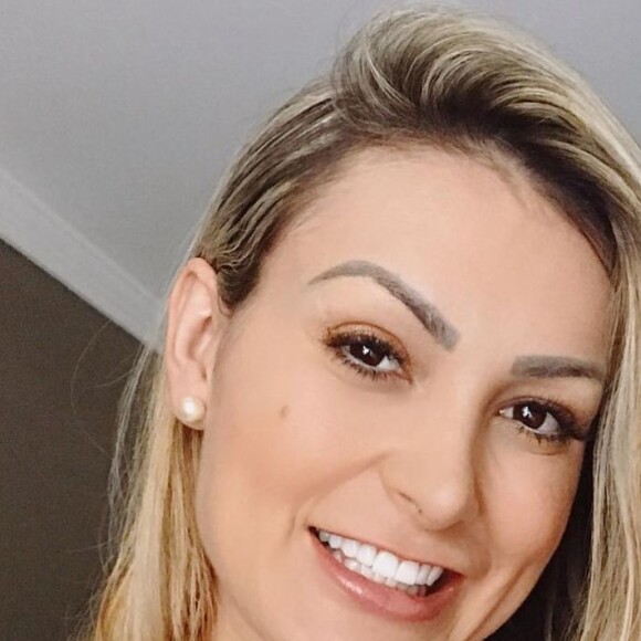 Andressa Urach ainda ameaçou processar a empresa após a confusão