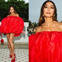 Look 'bombonzinho' de Sabrina Sato tem vestido míni extravagante, scarpin plataforma e clutch fofa para lançar reality