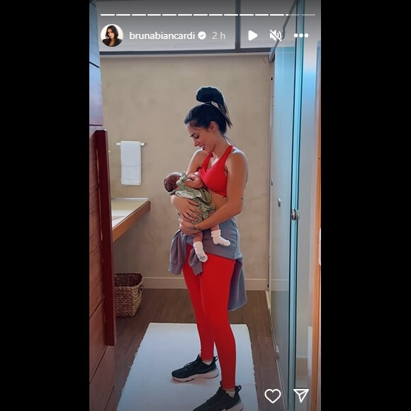 Bruna Biancardi se divertiu com cuidados de Mavie durante treino