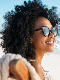 Black Friday: Aproveite até 50% de desconto na Amaro e garanta já peças para o seu look praia!