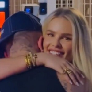 MC Daniel e Yasmin Brunet foram vistos de chamego