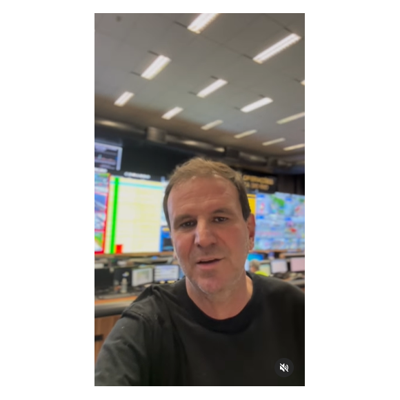 Prefeito do Rio de Janeiro surge nas redes sociais para desmentir programa da Record sobre uma notícia envolvendo Taylor Swift