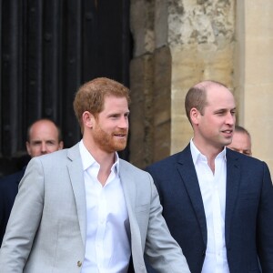 Príncipe Harry e Príncipe William ainda não fizeram as pazes