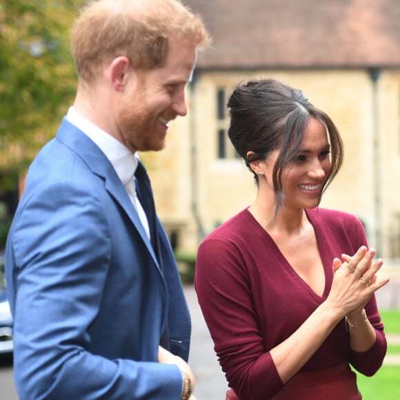 Meghan Markle e Príncipe Harry: 'É bizarro terem exigido desculpas e agora sugerir que eles simplesmente voltarão e permitirão que o passado seja passado', disse fonte da OK! Magazine