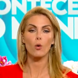 Ana Hickmann causou surpresa entre os espectadores do 'Hoje em Dia' nesta sexta-feira (24) ao aparecer com um anel na mão esquerda