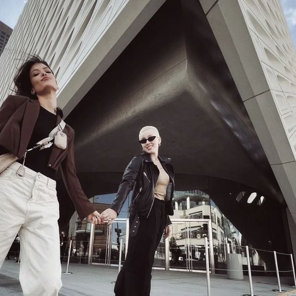 Vitória Strada e Marcella Rica ficaram noivas em 2021