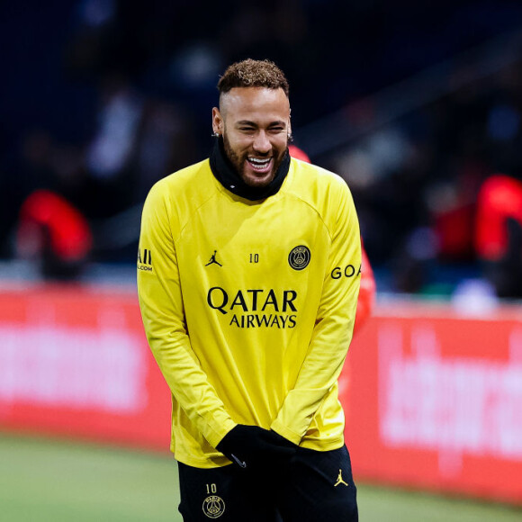 Neymar pediu nudes à modelo na mensagem