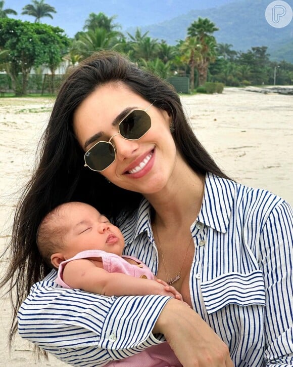 Bruna Biancardi é mãe de Mavie, nascida em outubro e fruto do seu relacionamento com Neymar