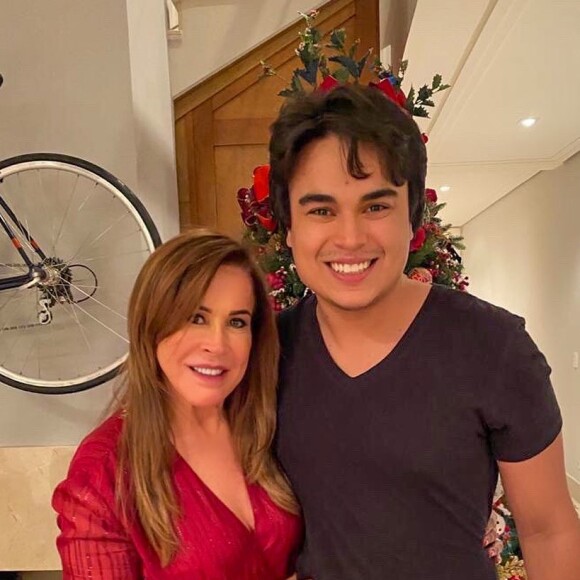 Zilu Godoi é mãe de Igor Camargo, seu filho mais novo com Zezé Di Camargo