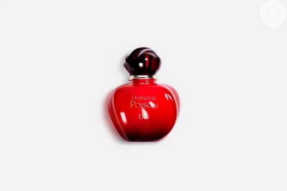 O perfume Hypnotique Poison é famoso por seu rótulo vermelho marcante