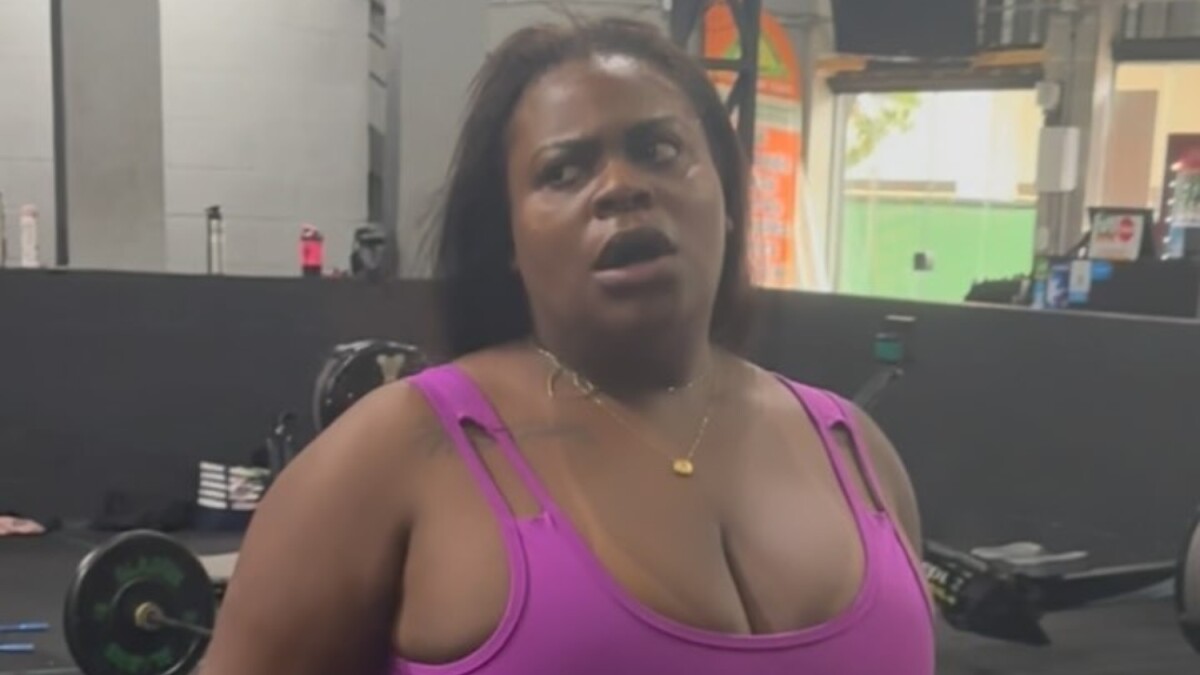 Namorando, Jojo Todynho se revolta com nudes enviadas por fãs e faz ameaça.  Confira! - Purepeople