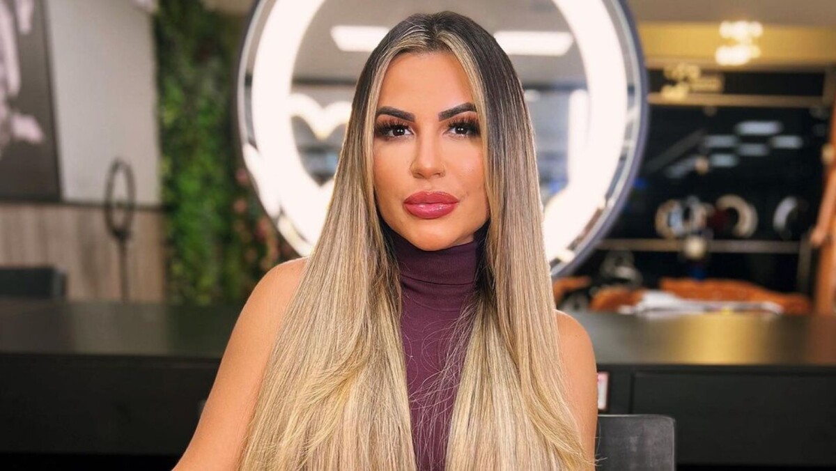 Deolane Bezerra é quase presa durante viagem para os EUA por detalhe  inusitado e choca: Não pode (...) na rua - Purepeople