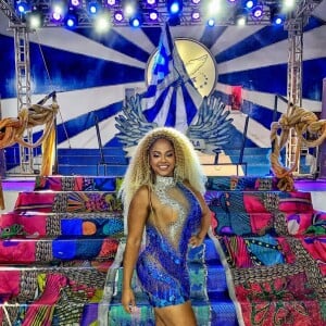 Carnaval 2024: a rainha de bateria da Portela é Bianca Monteiro