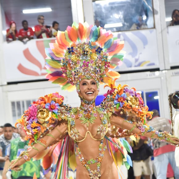 Carnaval 2024: a rainha de bateria da Vila Isabel é Sabrina Sato