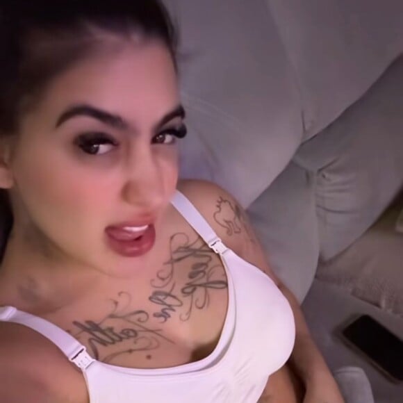 Adepta a procedimentos estéticos, MC Mirella ainda não revelou se irá passar por algum para eliminar o excesso de pele na barriga
