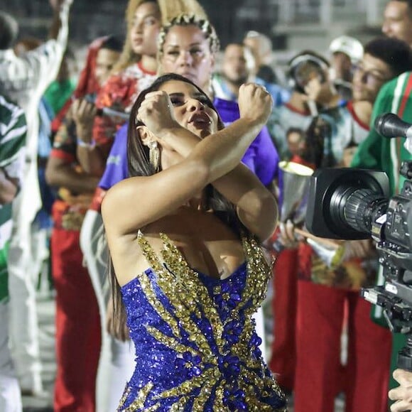 Carnaval 2024: Lexa escolheu um vestido com muito brilho em gravação de especial para a Globo comemorando 40 anos de Sambódromo