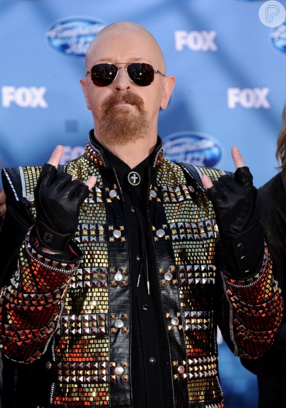 O vocalista da banda de heavy metal Judas Priest Rob Halfordse revelou ser gay em 1998.  Ele comentou que a maioria de seus fãs aceitou bem a notícia, e que o mundo do metal não é tão homofóbico quanto todos pensam