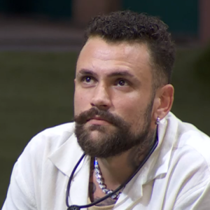 'BBB 24': Vinicius ouviu Marcus criticar seu posicionamento no Sincerão