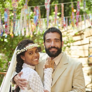 Na novela 'Renascer', após casamento, Maria Santa (Duda Santos) e José Inocêncio (Humberto Carrão) têm primeira noite interrompida de maneira inusitada