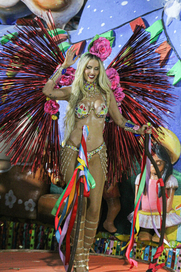 Yasmin Brunet acabou barrada no desfile da Grande Rio no carnaval 2023