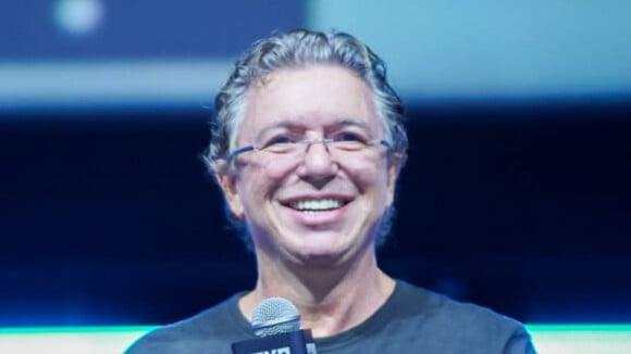 Carnaval 2024 da Globo: diretor Boninho se manifesta após severas críticas à transmissão sem equipe de jornalismo. 'Estou...'