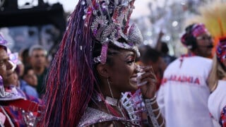 Rainha da Viradouro, Erika Januza dá gritos e pulos ao superar forte medo por Carnaval; Paolla Oliveira vibra: 'Valeu a pena'