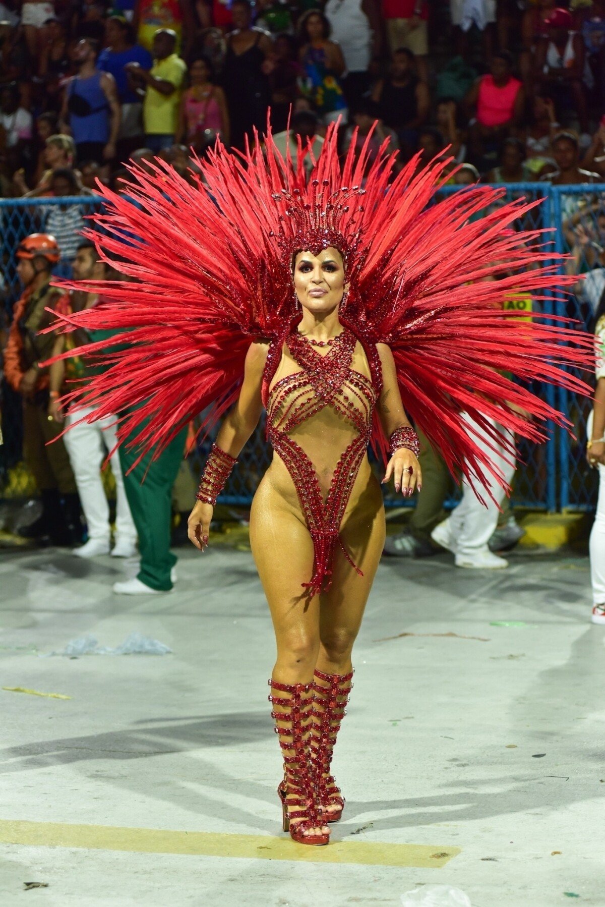 Foto: Carnaval 2024 do Rio: Deolane Bezerra também deve retornar a Grande  Rio, no desfile das campeãs a partir de 1h do domingo 18 de fevereiro de  2024 - Purepeople