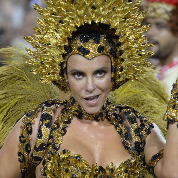 Paolla Oliveira surpreendeu ao surgir como onça em fantasia ousada no Carnaval 2024 da Grande Rio