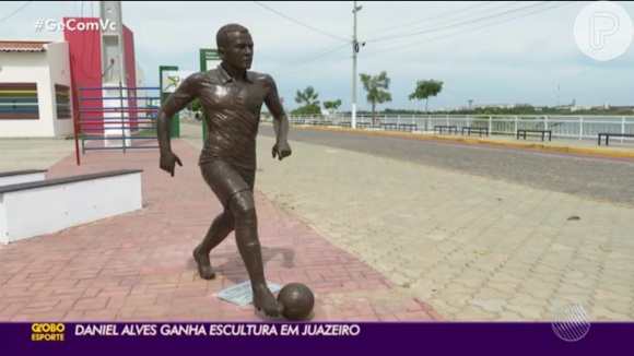 População de Juazeiro faz campanha pela retirada da estátua de Daniel Alves