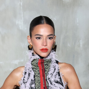 Bruna Marquezine foi destaque na Semana de Moda de Milão, na Itália