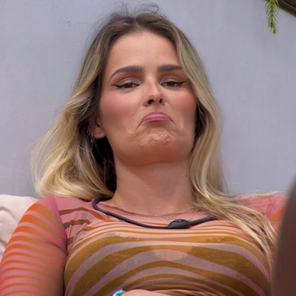 Equipe de Yasmin Brunet rebate print de suposta revolta da modelo com seguidores de Davi no Instagram