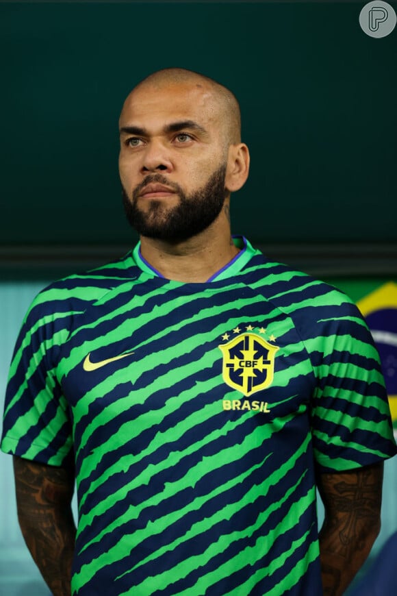 Daniel Alves pagou fiança de 1 milhão de euros e pode ter o valor recebido de volta após o fim do processo