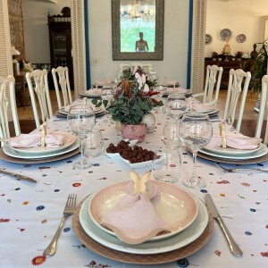Ana Hickmann e Edu Guedes dividiram a cozinha e fizeram um banquete para família